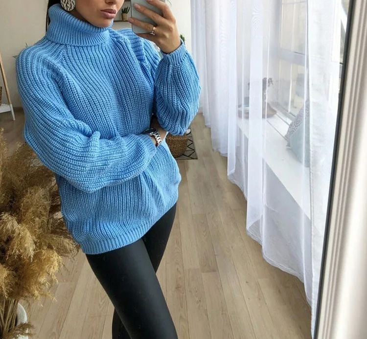 женский синий свитер