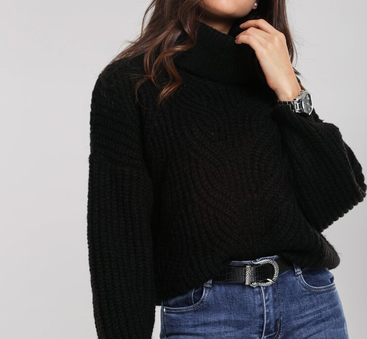 женский свитер черного цвета
