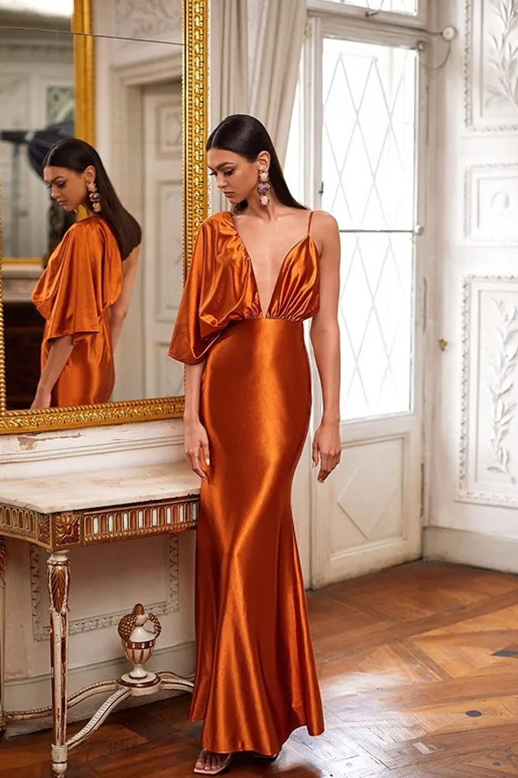 девушка в стильном платье