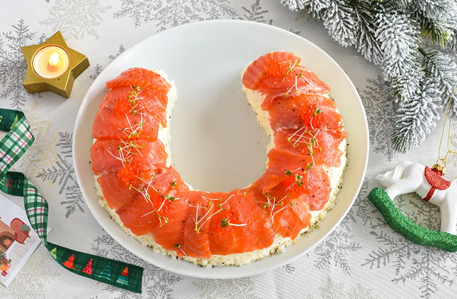 салат подкова с красной рыбой